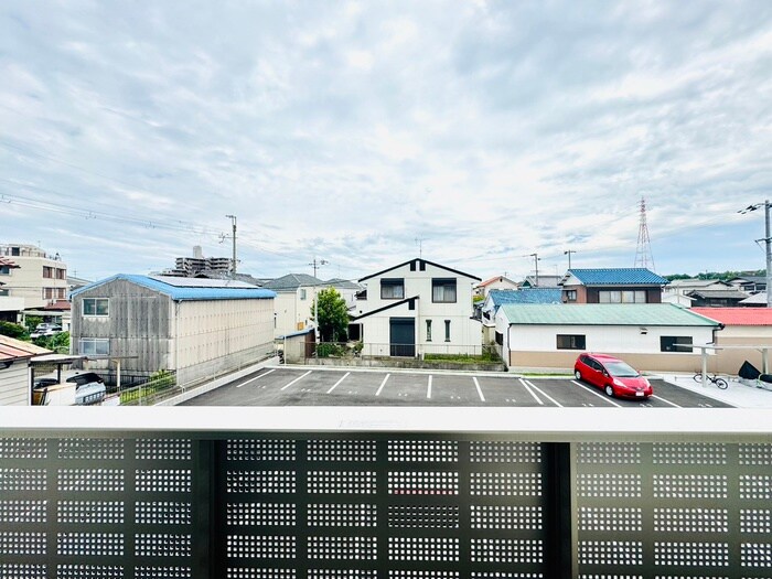 物件内観写真20　(室内からの展望)