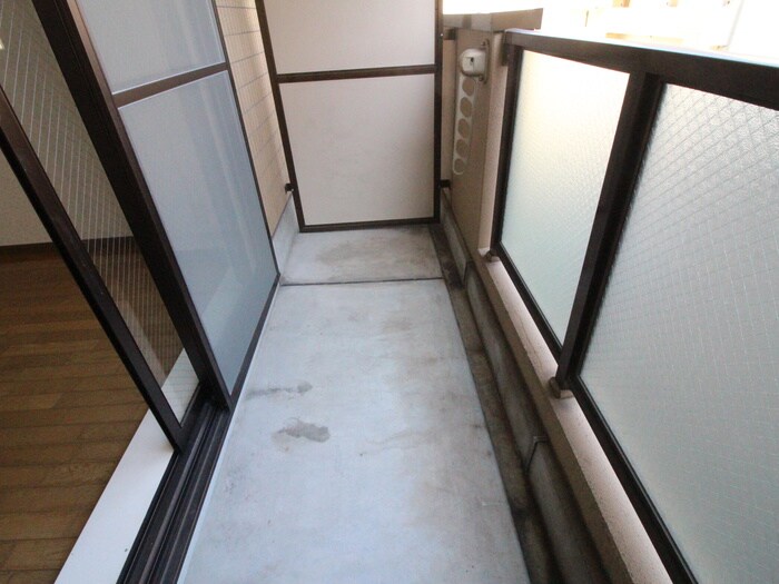 物件内観写真9　(ベランダ・バルコニー)