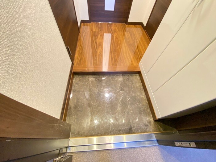 物件内観写真19　(玄関)