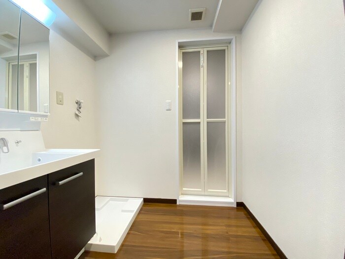 物件内観写真20　(洗濯機置場)