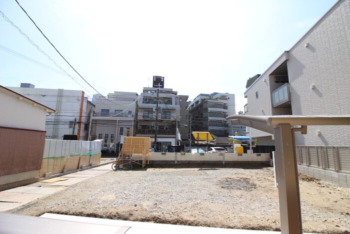 物件内観写真22　(室内からの展望)