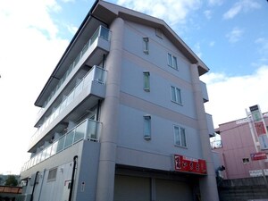 ディヴァ新田辺外観写真