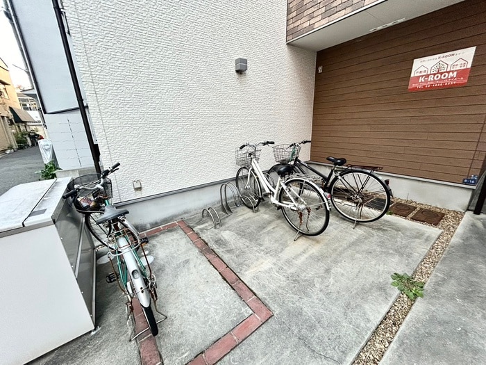 物件外観写真3　(駐輪場)