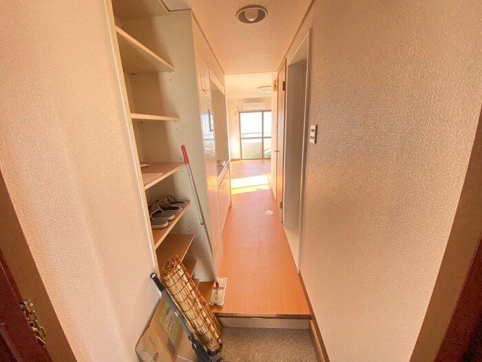物件内観写真9　(廊下)