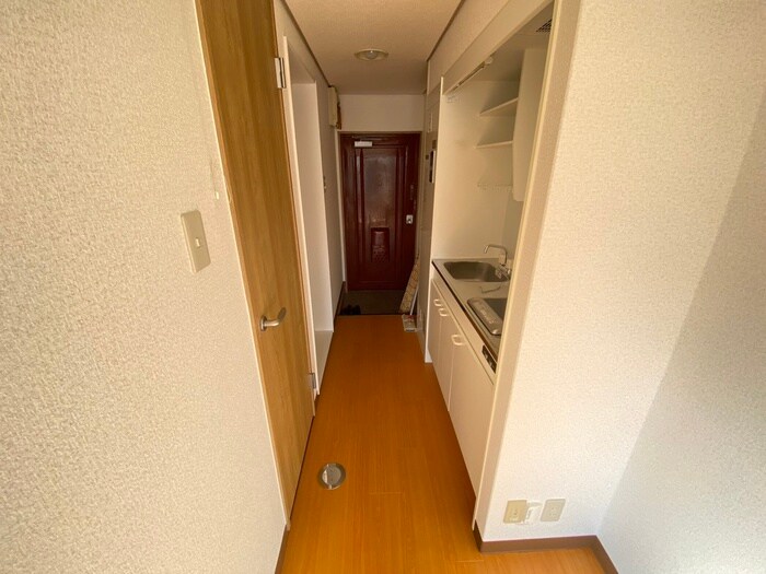 物件内観写真19　(廊下)