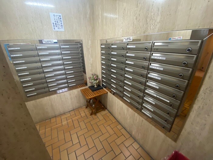 ロイヤルハイツ土佐堀の建物設備