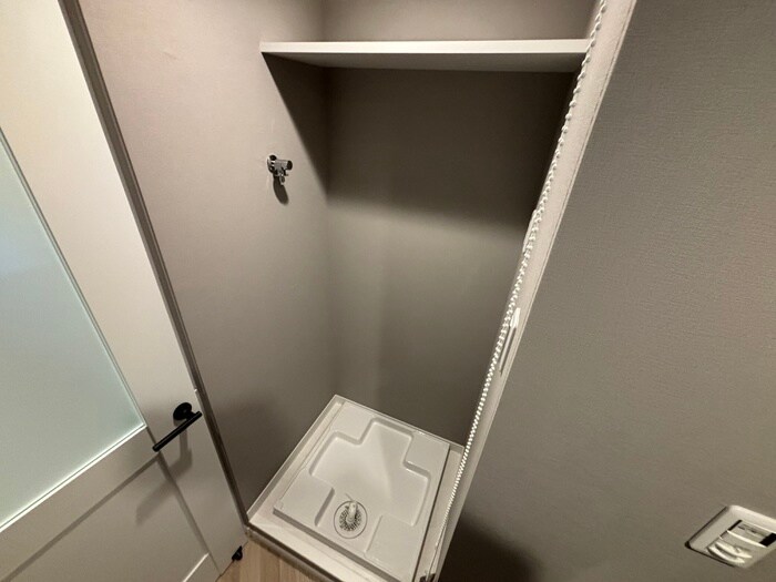 物件内観写真18　(洗濯機置場)