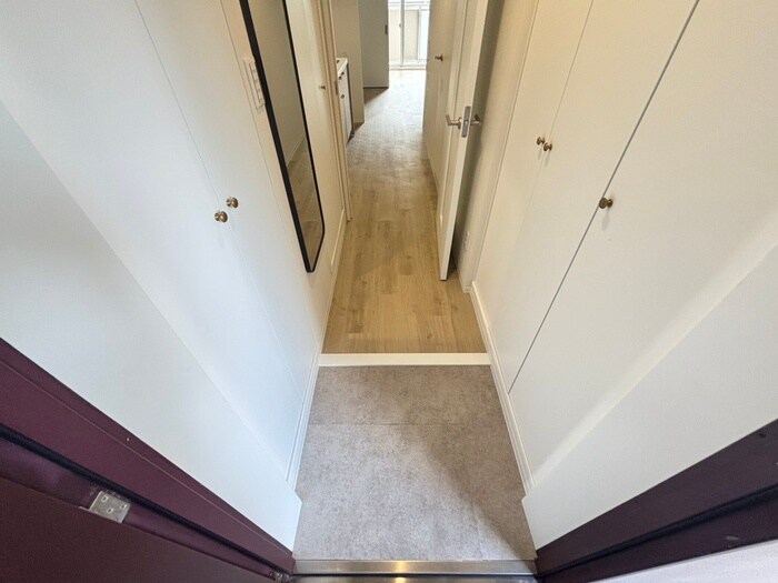 物件内観写真18　(玄関)