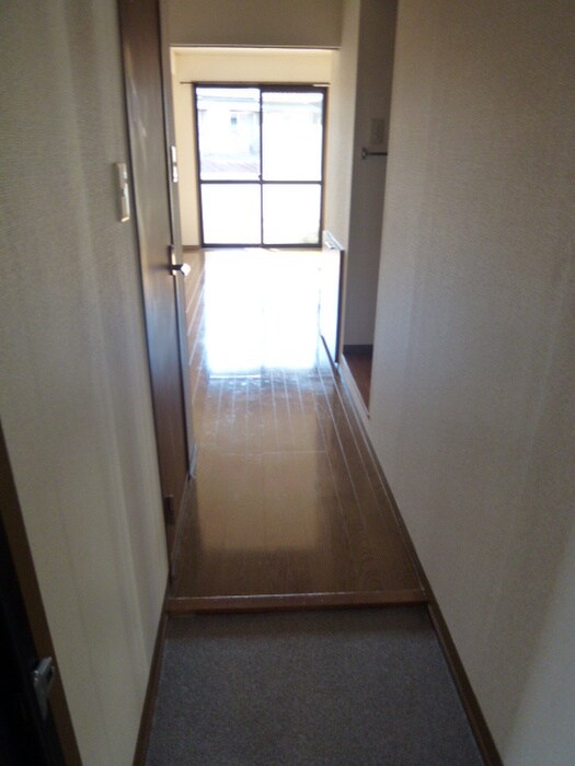 物件内観写真15　(玄関)