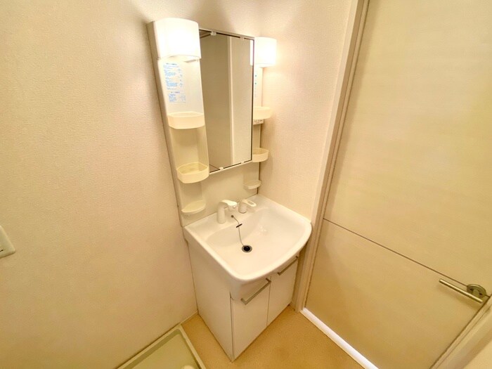 物件内観写真10　(洗面)