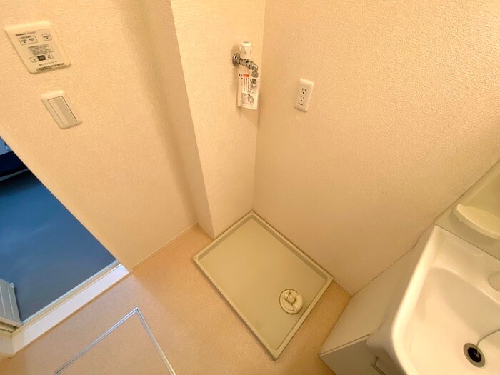 物件内観写真11　(洗濯機置場)