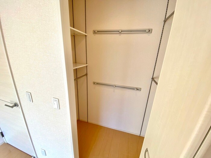 物件内観写真16　(収納)