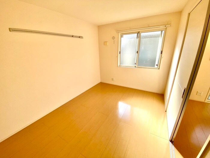 物件内観写真19　(居室)