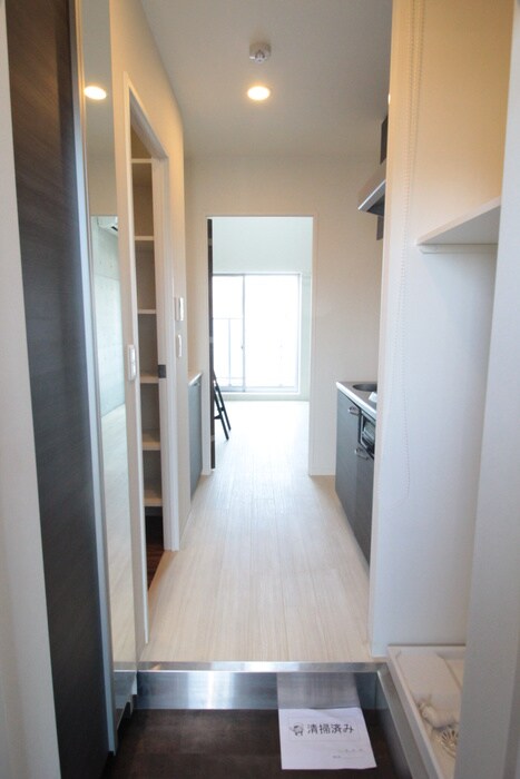 物件内観写真7　(玄関)