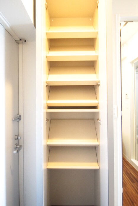 物件内観写真8　(靴箱)