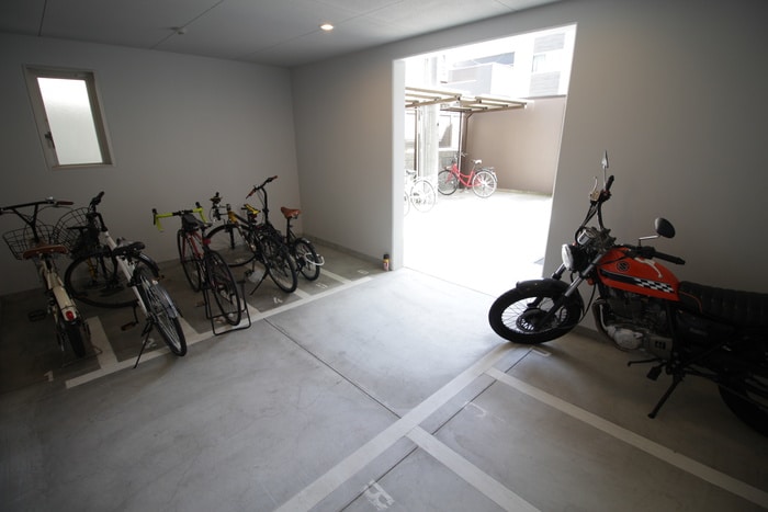 物件外観写真5　(駐輪場)