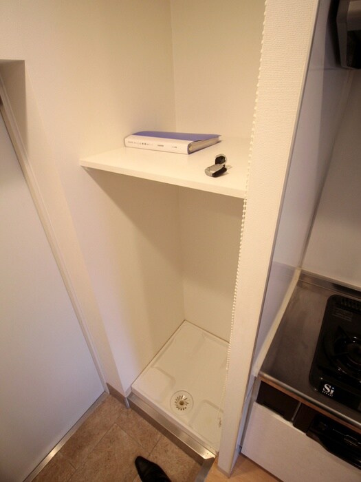 物件内観写真14　(洗濯機置場)