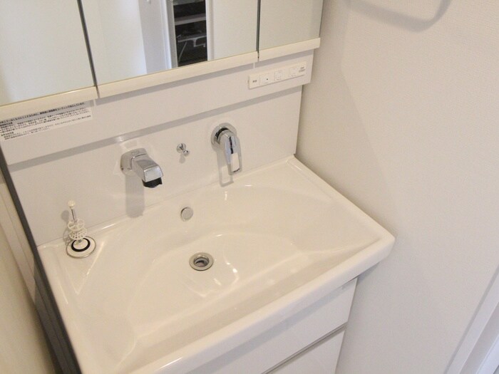 物件内観写真12　(洗面)