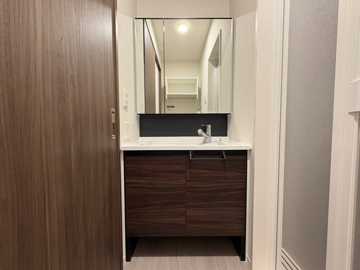 物件内観写真12　(洗面)