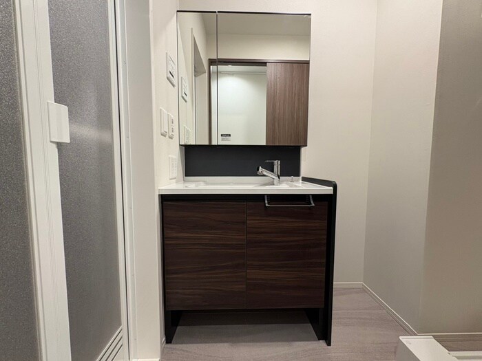 物件内観写真13　(洗面)