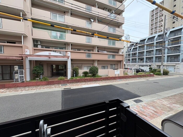 物件内観写真14　(室内からの展望)