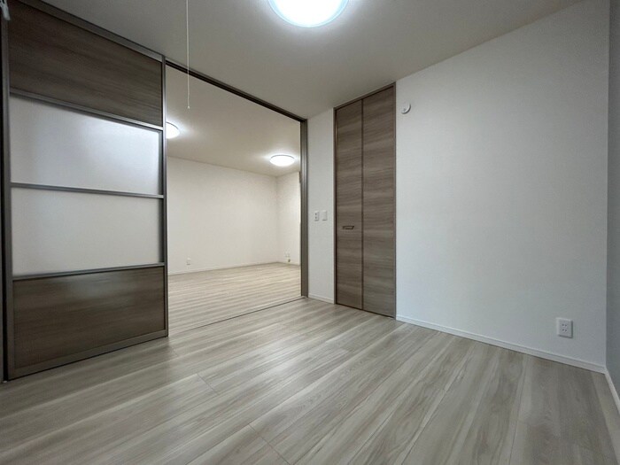 物件内観写真8　(居室)