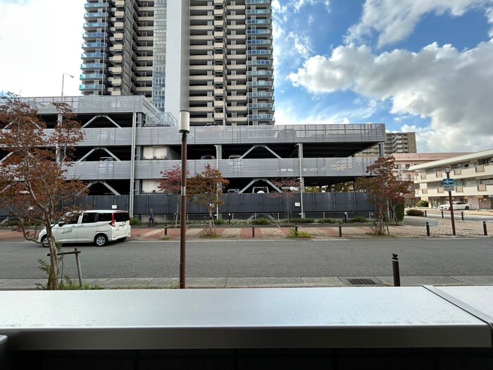 物件内観写真15　(室内からの展望)