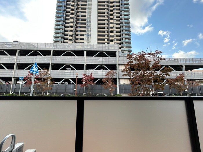 物件内観写真15　(室内からの展望)