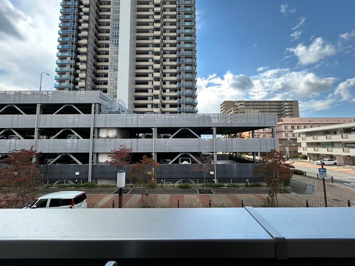 物件内観写真15　(室内からの展望)