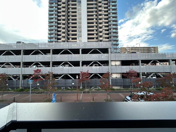 物件内観写真15　(室内からの展望)