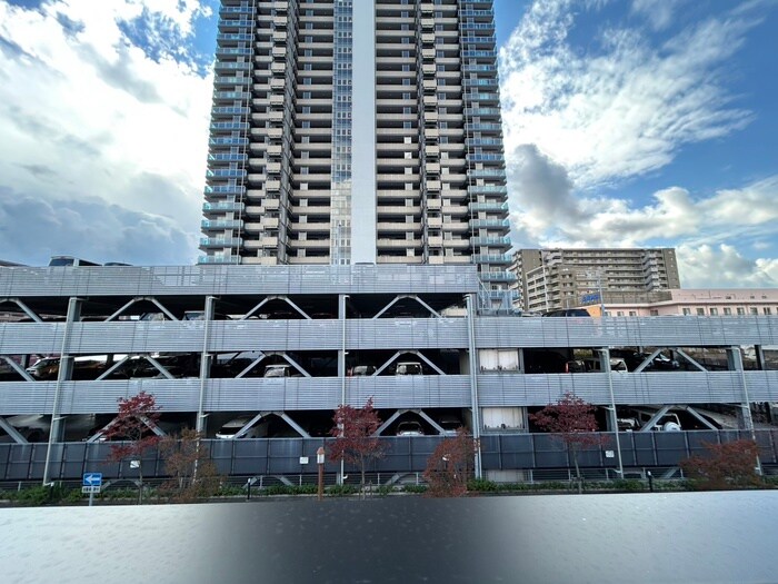 物件内観写真15　(室内からの展望)