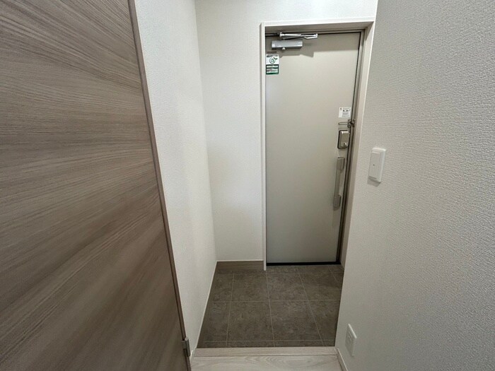物件内観写真17　(玄関)