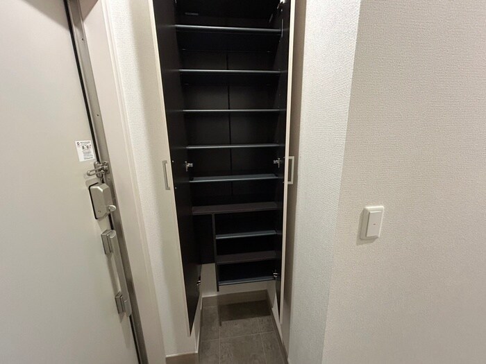 物件内観写真18　(靴箱)