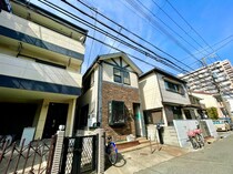 アニバ－サリ－エムズの外観写真