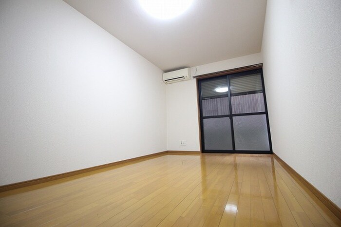 物件内観写真13　(居室)