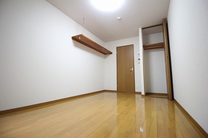 物件内観写真15　(居室)