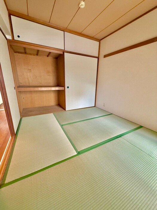 物件内観写真8　(居室)