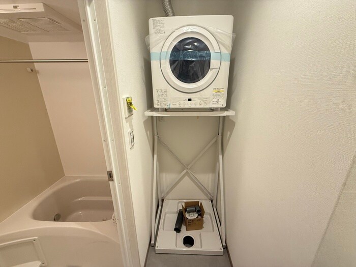 物件内観写真10　(洗濯機置場)