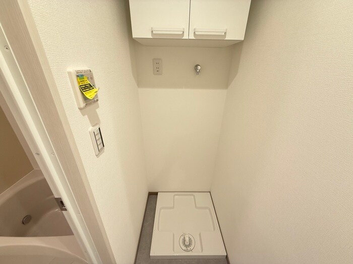 物件内観写真15　(洗濯機置場)