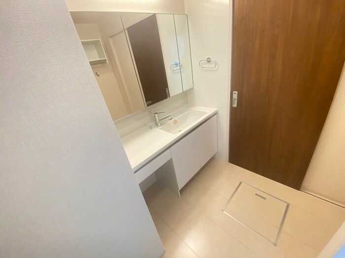 物件内観写真12　(洗面)