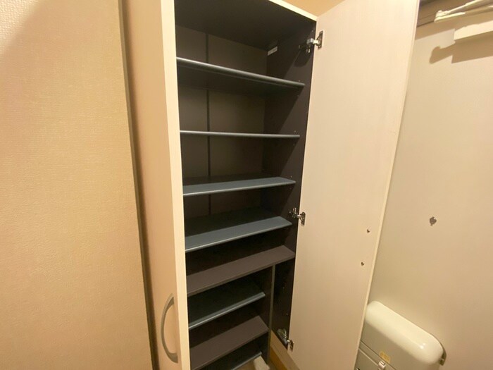 物件内観写真18　(靴箱)