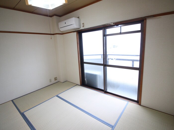 物件内観写真8　(居室)