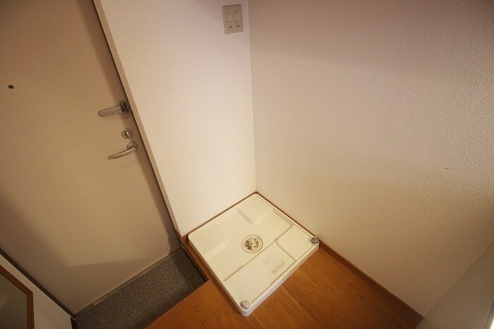 物件内観写真21　(洗濯機置場)