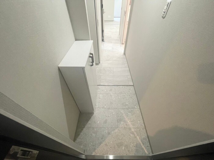 物件内観写真16　(玄関)