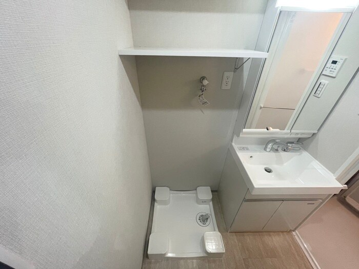 物件内観写真19　(洗濯機置場)