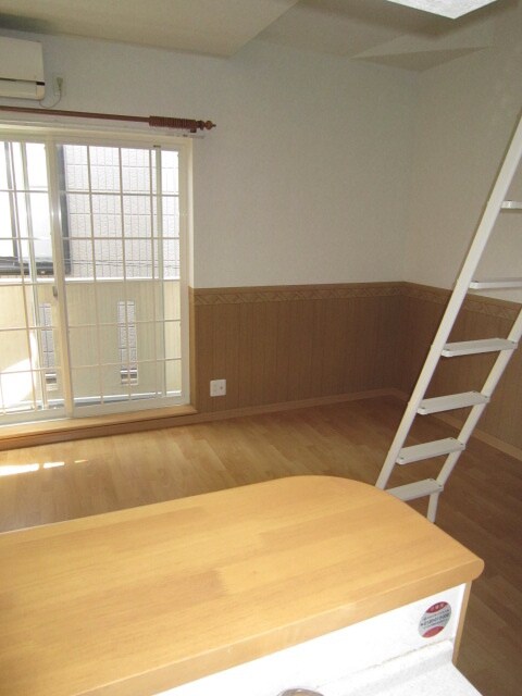 物件内観写真9　(居室)