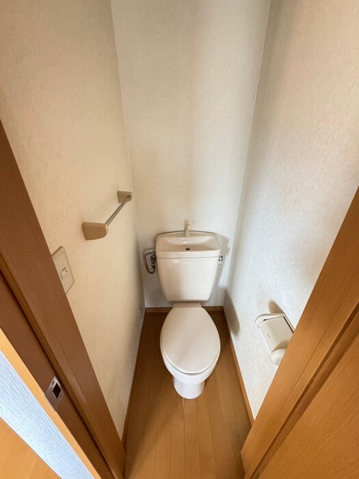 物件内観写真12　(トイレ)