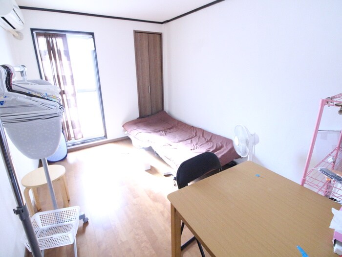 物件内観写真13　(居室)