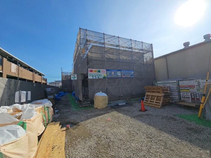 物件外観写真4　(建築中)