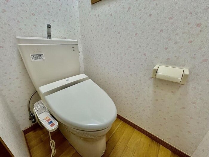 物件内観写真8　(トイレ)